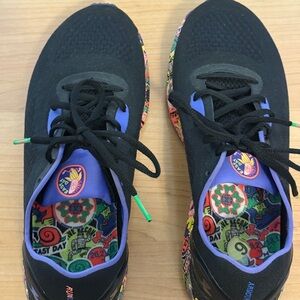 Under Armour Black and Purple Athletic Shoes